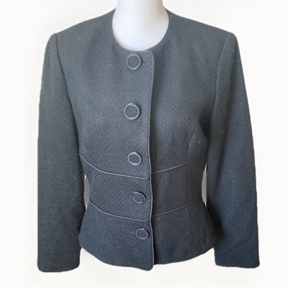 Talbots Women’s Black Wool Blend Fitted Button Up Blazer Jacket size 4 - Picture 2 of 6
